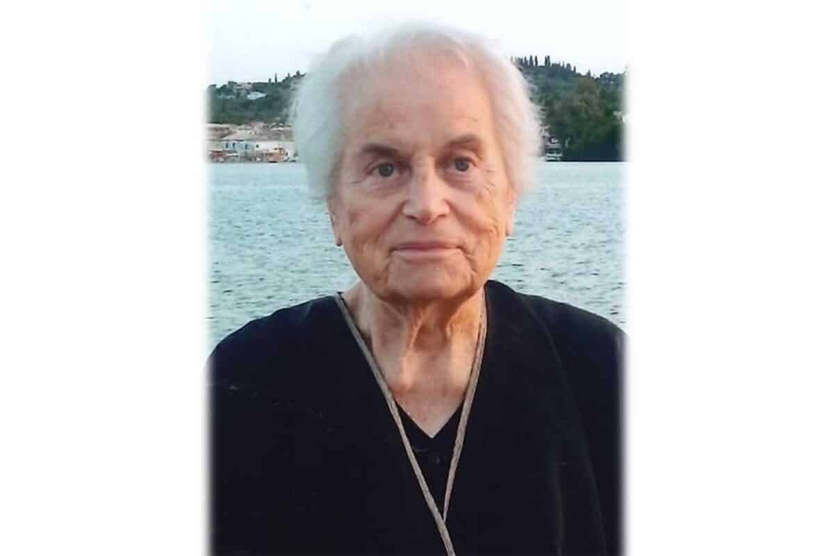 Έφυγε από τη ζωή η Σταυρούλα Σαλαμούρα σε ηλικία 87 ετών