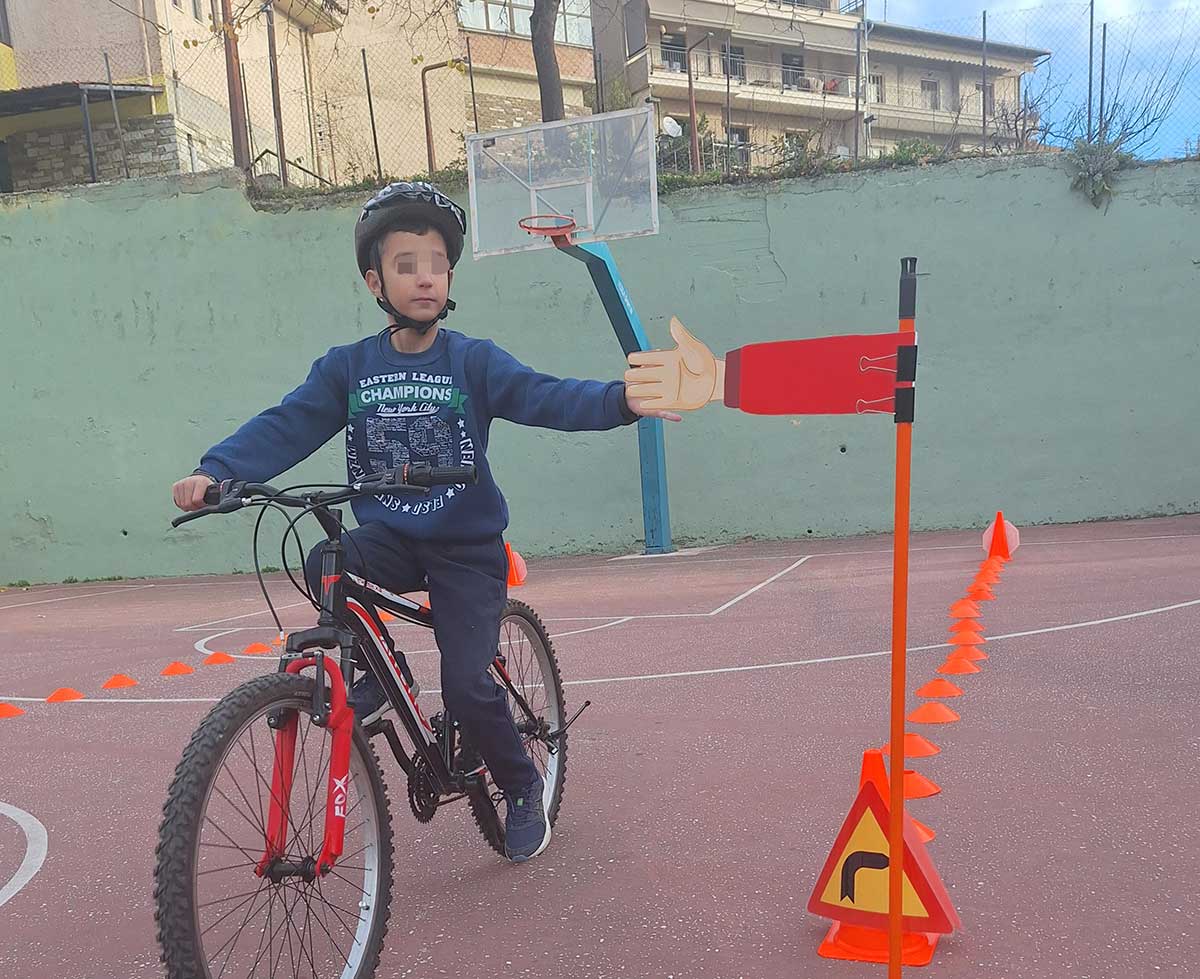 Μαθητές της Καλαμπάκας έμαθαν τη σωστή χρήση του ποδηλάτου