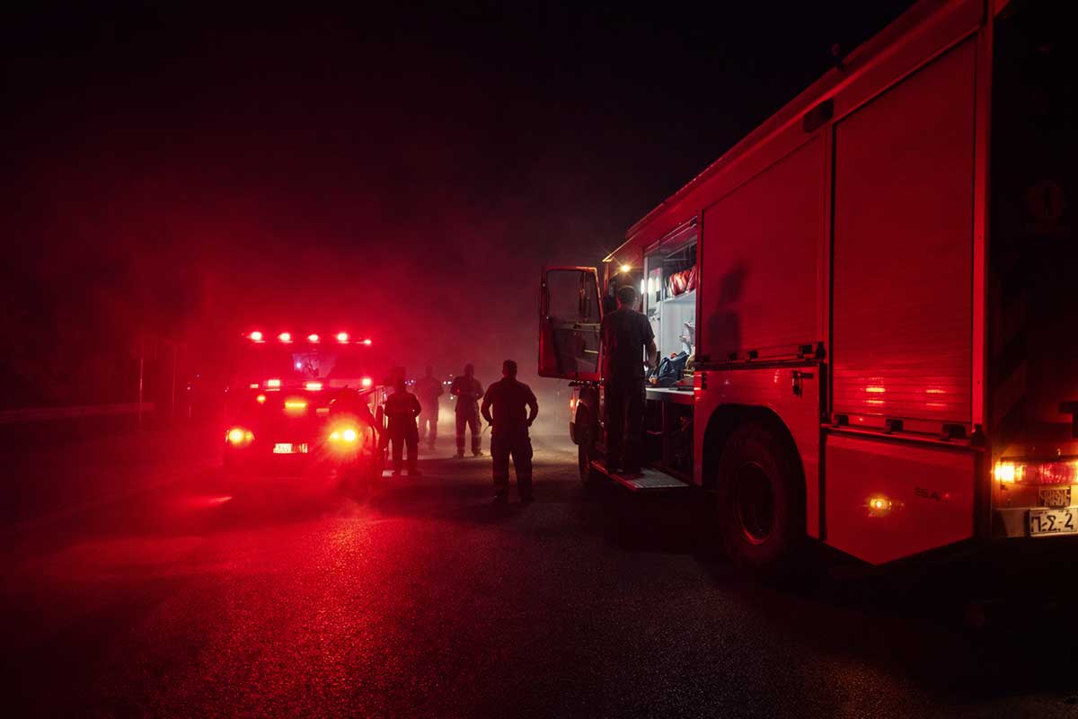 Έκρηξη στη Βιολάντα Τρικάλων: Κλειστή η οδός Καρδίτσης – Σε εξέλιξη μεγάλη επιχείρηση ΕΛ.ΑΣ. και Πυροσβεστικής