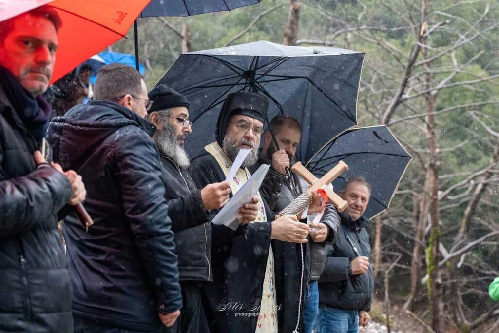 Με λαμπρότητα τα Θεοφάνεια στην Ιερά Μονή Παναγίας Σπηλιάς Αγράφων