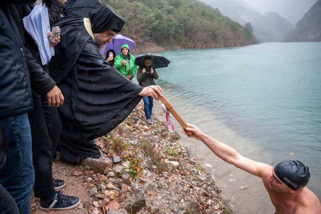 Με λαμπρότητα τα Θεοφάνεια στην Ιερά Μονή Παναγίας Σπηλιάς Αγράφων