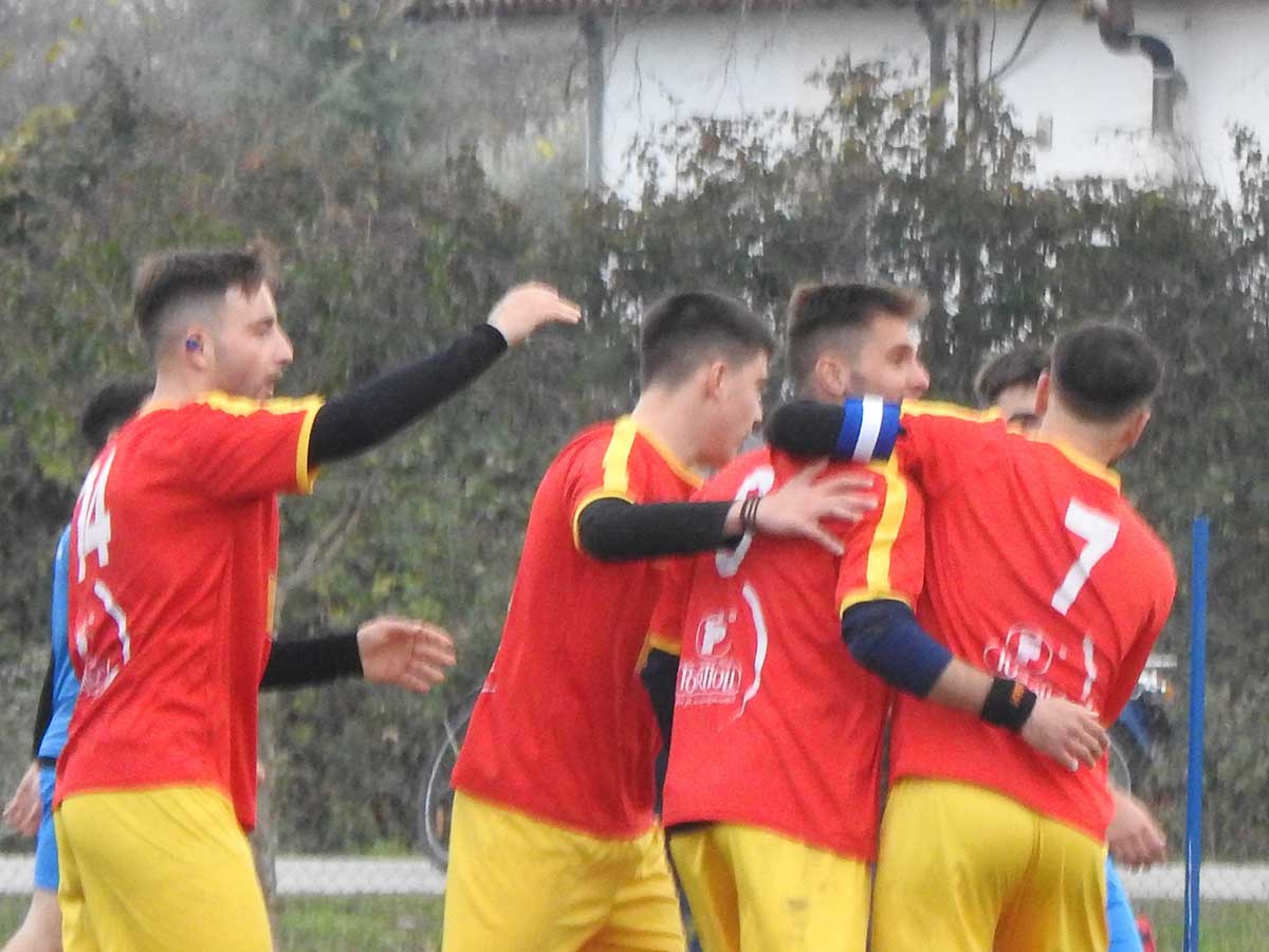 Άνετη πρόκριση για το Δενδροχώρι