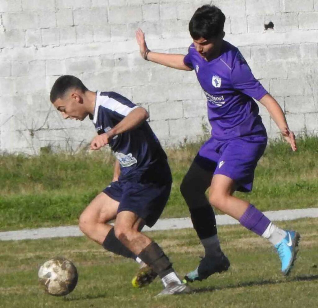 ΕΠΣ Τρικάλων: Ατομικά λάθη, απουσίες και ήττα από τη Λάρισα 1-4