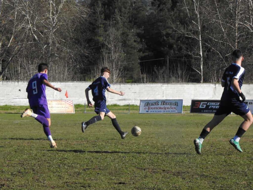 ΕΠΣ Τρικάλων: Ατομικά λάθη, απουσίες και ήττα από τη Λάρισα 1-4