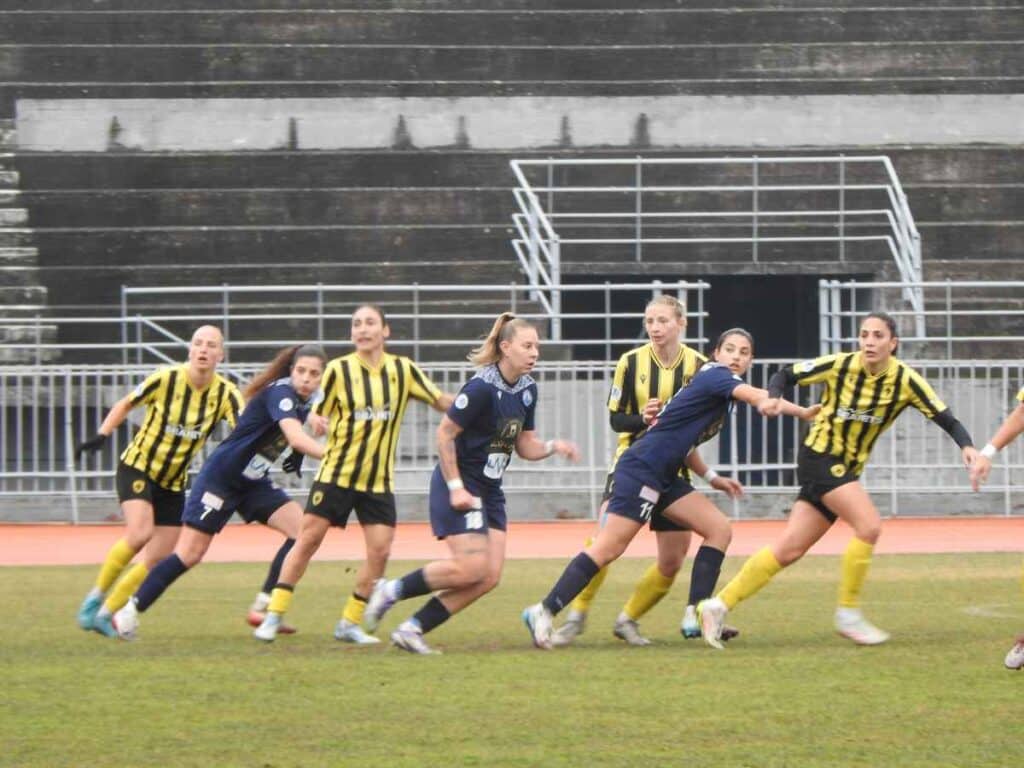 Αναμενόμενη ήττα των Τρικάλων 2011 από την ΑΕΚ με 0-5