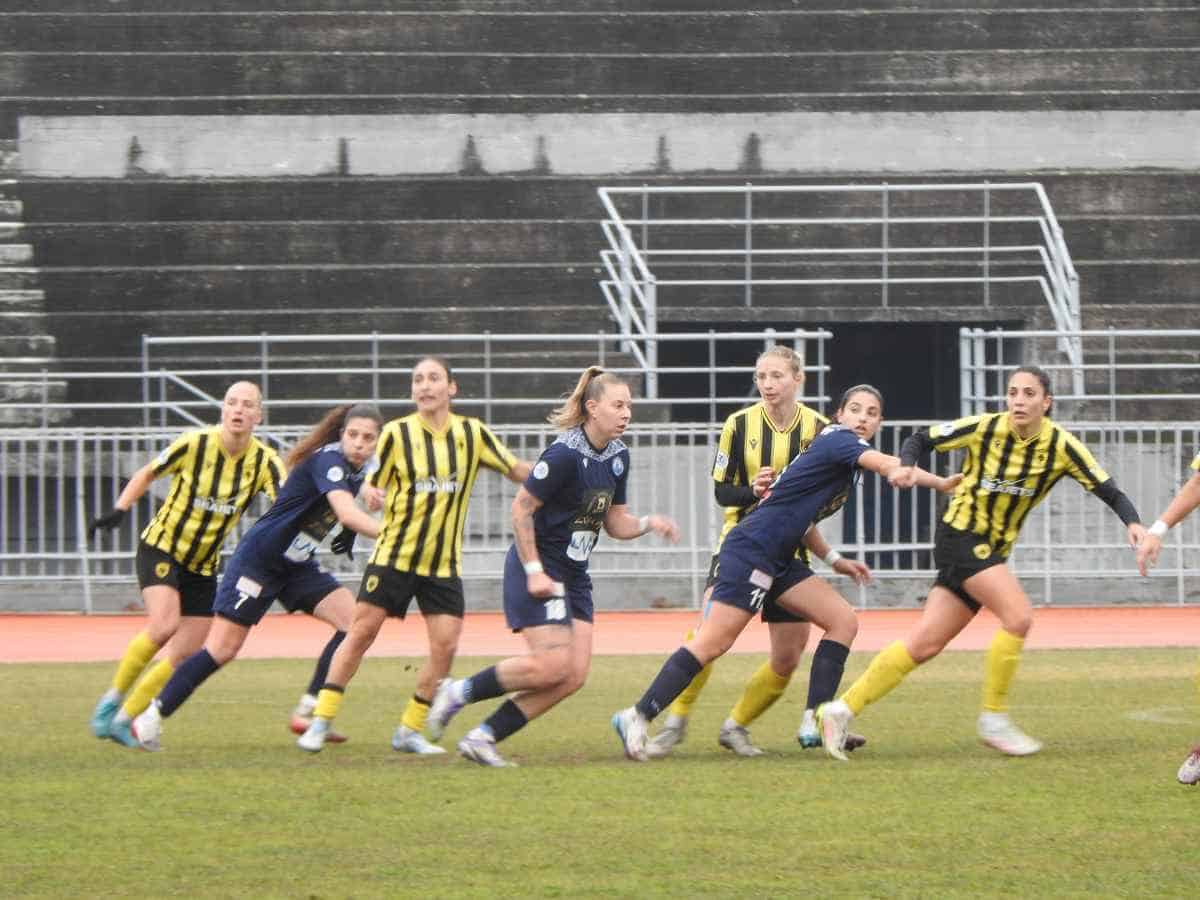 Αναμενόμενη ήττα των Τρικάλων 2011 από την ΑΕΚ με 0-5