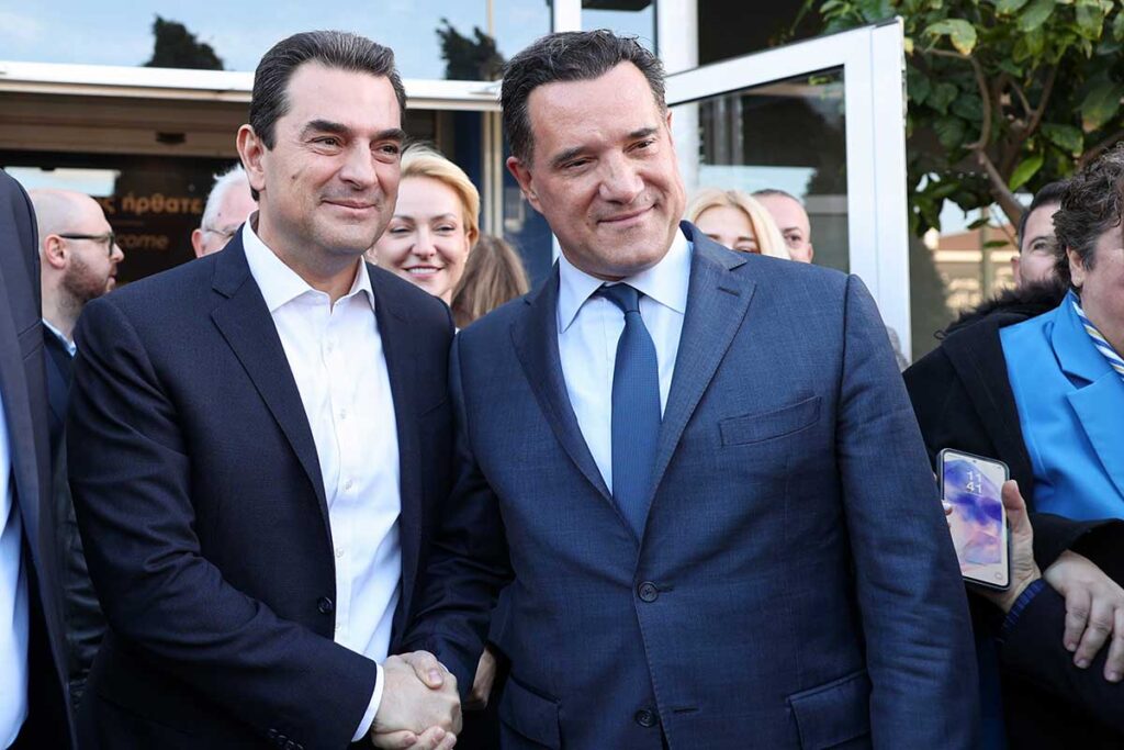 Σκρέκας υποδέχθηκε Μητσοτάκη στην κοπή πίτας της ΝΔ – 10 χρόνια ηγεσίας