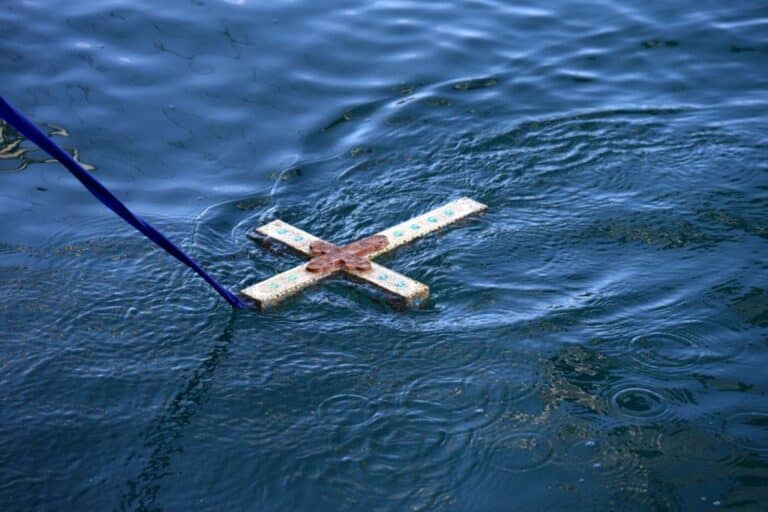 Μουζάκι: Αγιασμός των Υδάτων και κατάδυση του Τιμίου Σταυρού την Τρίτη 6 Ιανουαρίου