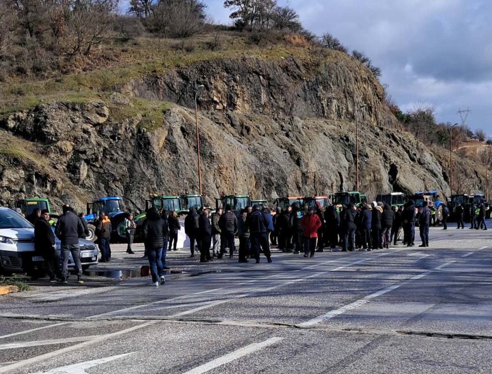&Mu;&omicron;&upsilon;&rho;&gamma;&kappa;ά&nu;&iota; &Tau;&rho;&iota;&kappa;ά&lambda;&omega;&nu;: &Alpha;&pi;&omicron;&kappa;&lambda;&epsilon;&iota;&sigma;&mu;ό&sigmaf; &gamma;&iota;&alpha; &phi;&omicron;&rho;&tau;&eta;&gamma;ά &ndash; &Pi;&alpha;&rho;&alpha;&tau;&epsilon;&tau;&alpha;&gamma;&mu;έ&nu;&alpha; &tau;&alpha; &tau;&rho;&alpha;&kappa;&tau;έ&rho; &sigma;&tau;&omicron;&nu; &kappa;ό&mu;&beta;&omicron;
