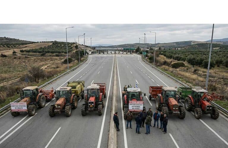 Αγροτικός «πυρετός»: Το μπλόκο του Ε65 δίνει το σήμα για κλιμάκωση – Κρίσιμη η σύσκεψη στα Μάλγαρα