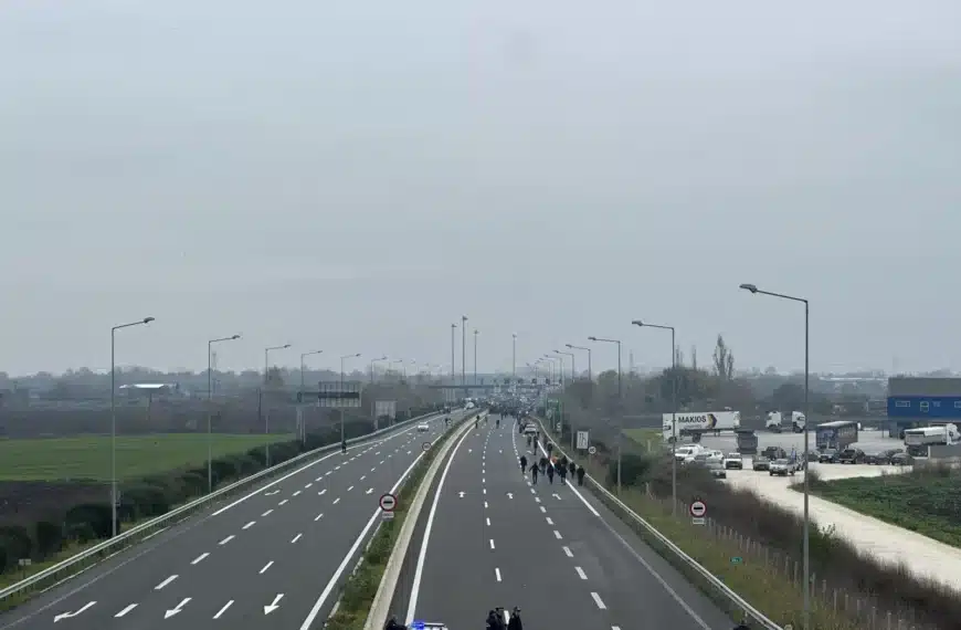 Απόφαση για 48ωρο μπλόκο – Κλείνουν δρόμοι και τελωνεία