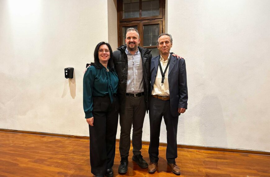 Ο Άκης Αναστασίου δίπλα στη Φιλαρμονική Τρικάλων