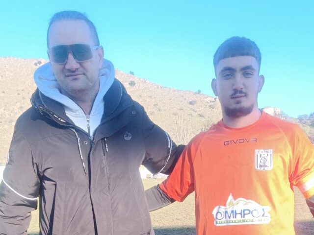 Περήφανος πατέρας ο Αντώνης Καπέλας