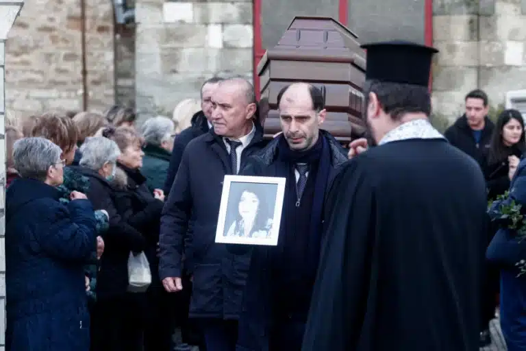 Τελευταίο αντίο για τα θύματα της Βιολάντα