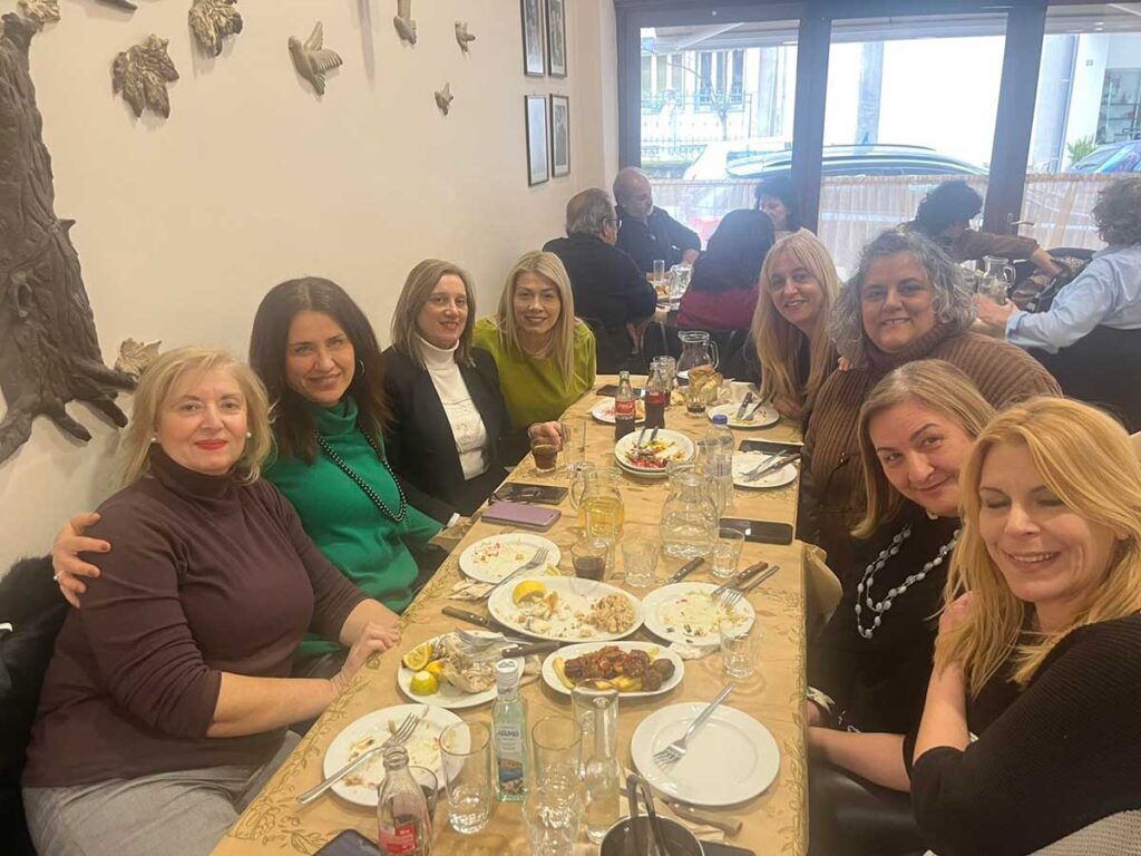 H &laquo;Dream Team&raquo; &tau;&omicron;&upsilon; &Pi;&omicron;&lambda;&iota;&tau;&iota;&sigma;&mu;&omicron;ύ... &tau;&omicron; έ&rho;&iota;&xi;&epsilon; έ&xi;&omega;!