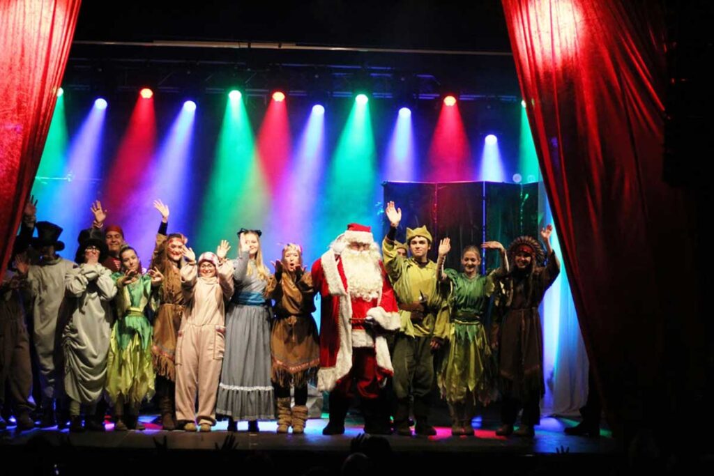 Εικόνες από την εντυπωσιακή τελετή λήξης του 14ου Μύλου των Ξωτικών