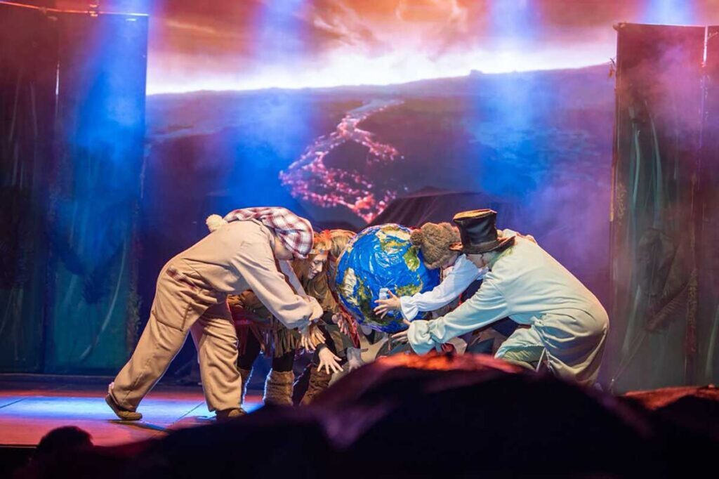 Εικόνες από την εντυπωσιακή τελετή λήξης του 14ου Μύλου των Ξωτικών