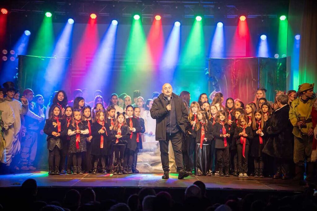 Εικόνες από την εντυπωσιακή τελετή λήξης του 14ου Μύλου των Ξωτικών