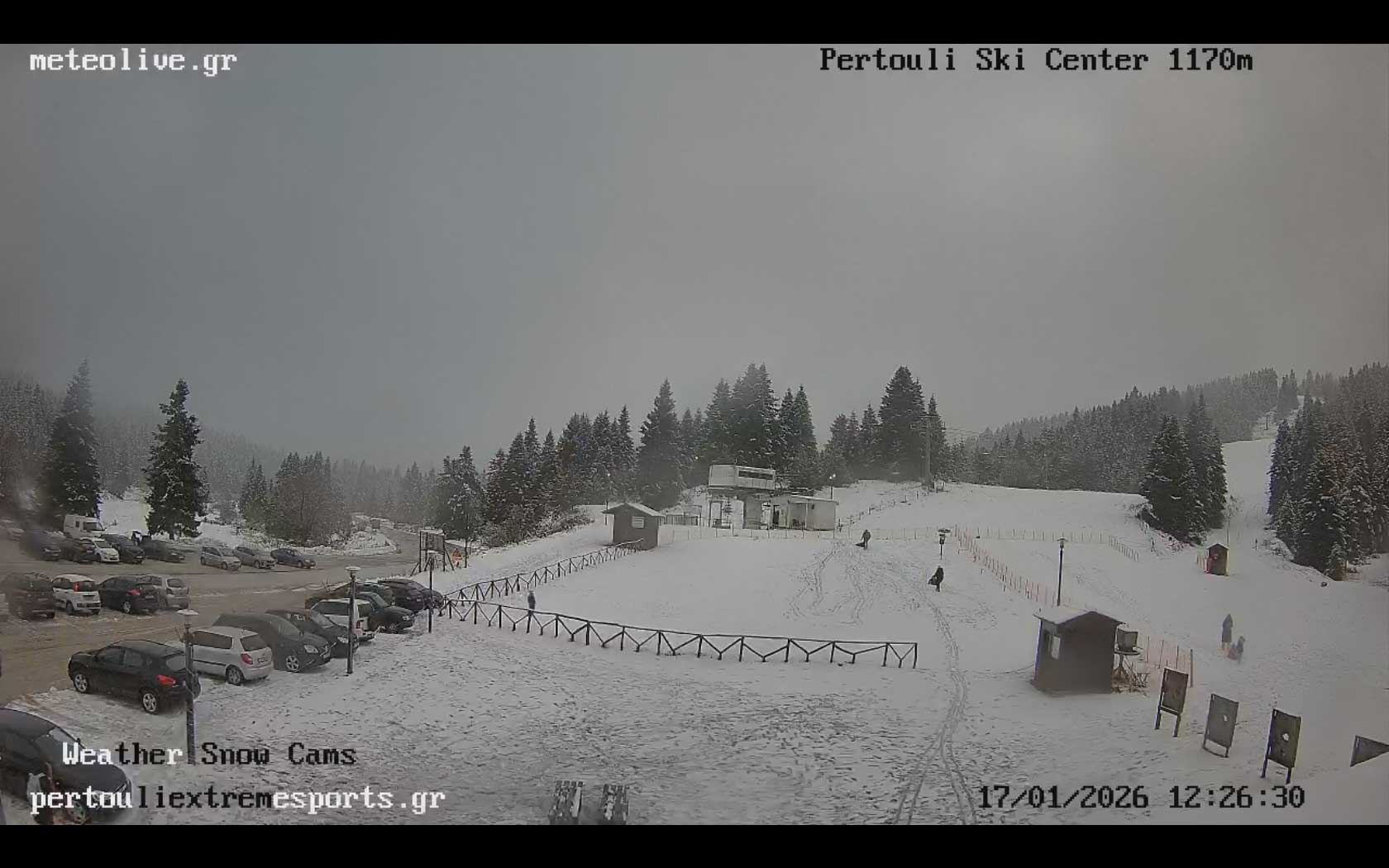 Επιστρέφει ο χειμώνας στα Τρίκαλα – Χιόνια ήδη στο Περτούλι, χιονόνερο και παγετός στην πόλη