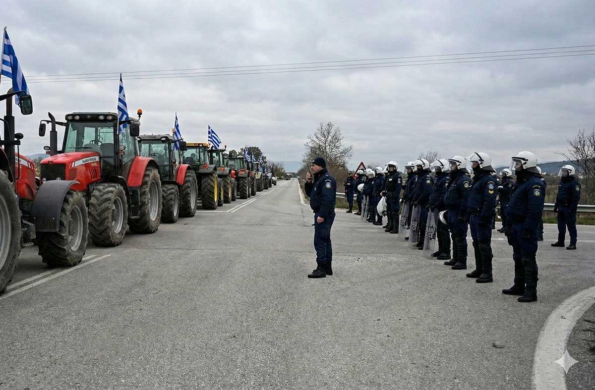 Αγροτικά μπλόκα: εισαγγελική παραγγελία για αυτόφωρο και διώξεις