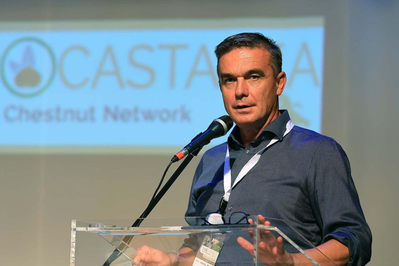 Τα θεσσαλικά αποστάγματα συστήνονται στο κοινό της Αθήνας