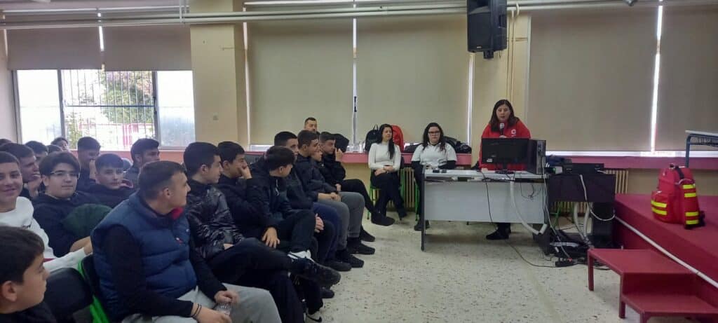 Ερυθρός Σταυρός στο 6ο Γυμνάσιο Τρικάλων