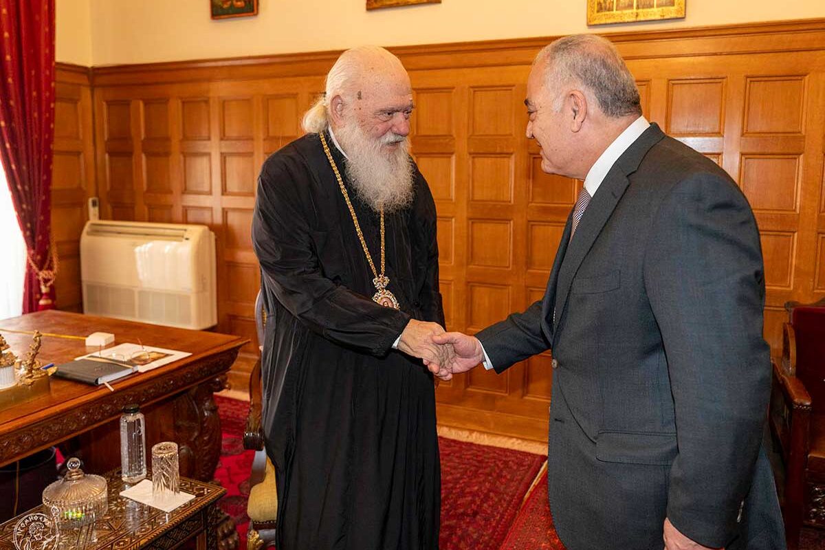 Συνάντηση Χατζηθεοδοσίου με τον Αρχιεπίσκοπο Ιερώνυμο