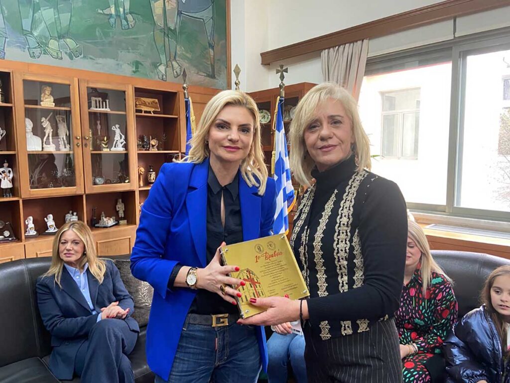 Βραβεία για τους χριστουγεννιάτικους στολισμούς Τρικάλων