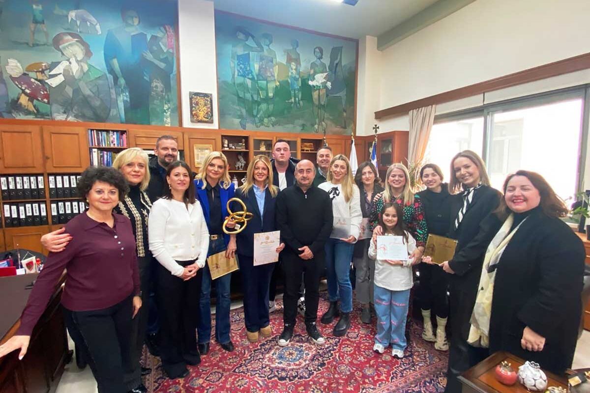 Βραβεία για τους χριστουγεννιάτικους στολισμούς Τρικάλων
