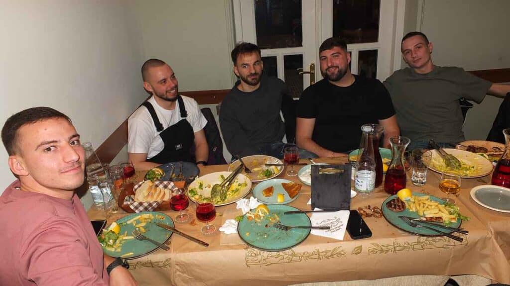 ΑΕΦΑ… Μια παρέα είμαστε!