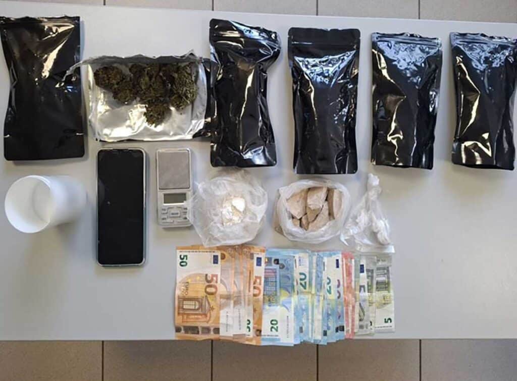 Σύλληψη 43χρονου στον Δήμο Τεμπών για διακίνηση ναρκωτικών