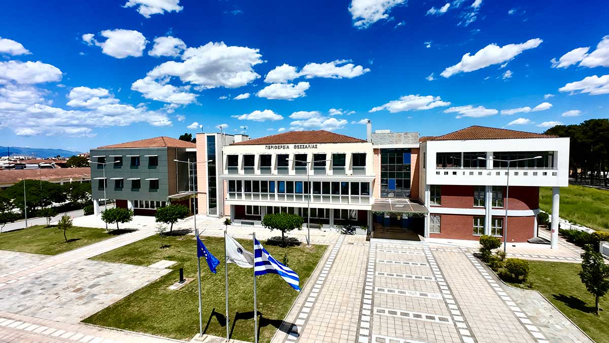 &Theta;&omega;&rho;&alpha;&kappa;ί&zeta;&epsilon;&tau;&alpha;&iota; &eta; &Theta;&epsilon;&sigma;&sigma;&alpha;&lambda;ί&alpha; &epsilon;&nu;ό&psi;&epsilon;&iota; &alpha;&nu;&tau;&iota;&pi;&upsilon;&rho;&iota;&kappa;ή&sigmaf; &pi;&epsilon;&rho;&iota;ό&delta;&omicron;&upsilon;