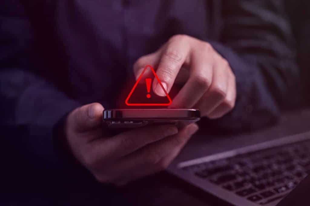 Απάτη με SMS για τροχονομικό πρόστιμο: Πώς την αναγνωρίζετε και τι να κάνετε άμεσα