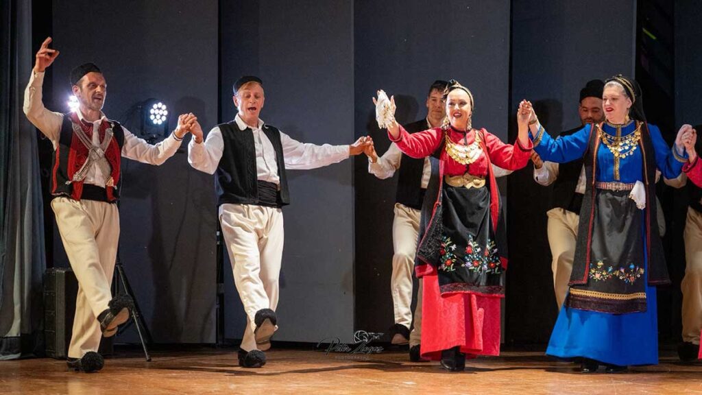 Τρίκαλα: «Χρώματα Παράδοσης» με φιλανθρωπικό σκοπό