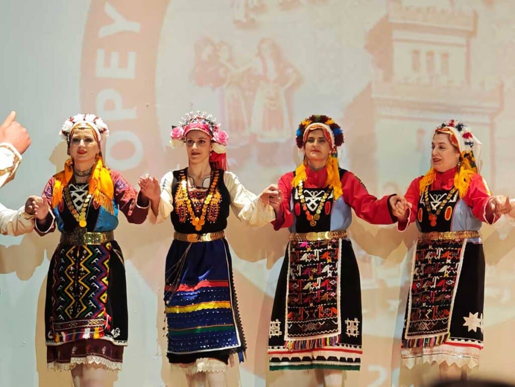 Τρίκαλα: «Χρώματα Παράδοσης» με φιλανθρωπικό σκοπό