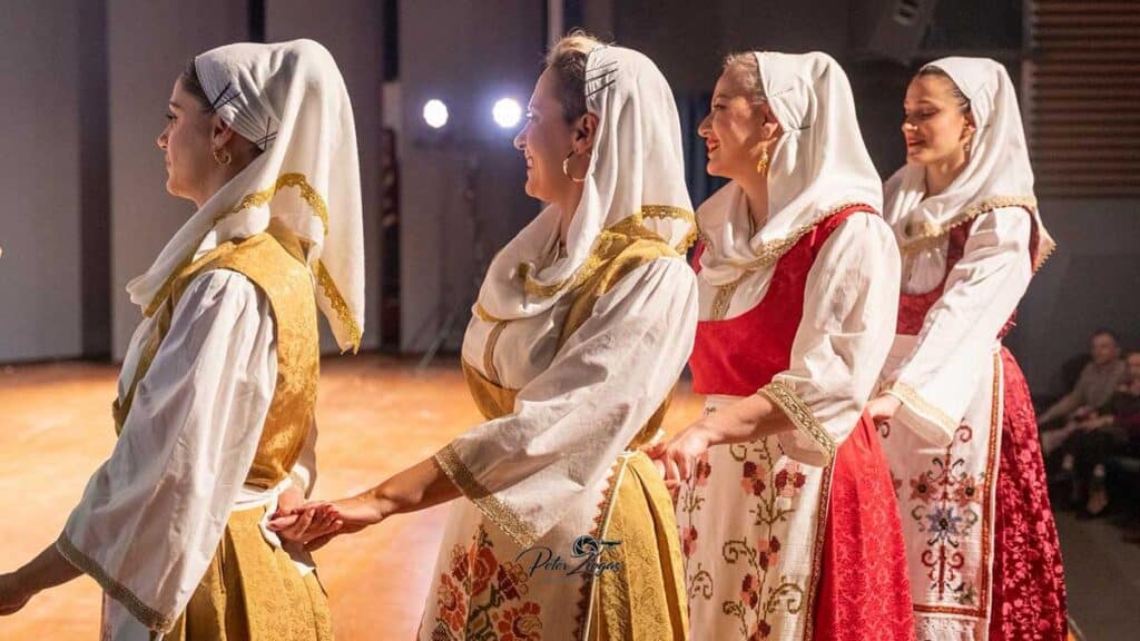 Τρίκαλα: «Χρώματα Παράδοσης» με φιλανθρωπικό σκοπό