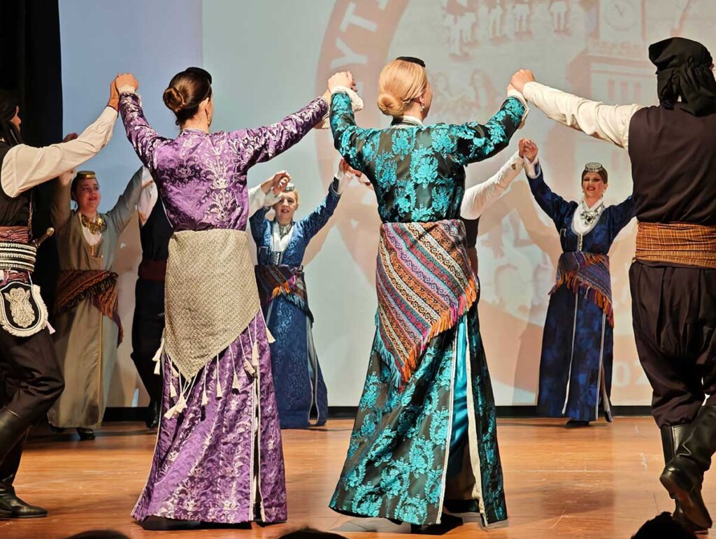 Τρίκαλα: «Χρώματα Παράδοσης» με φιλανθρωπικό σκοπό