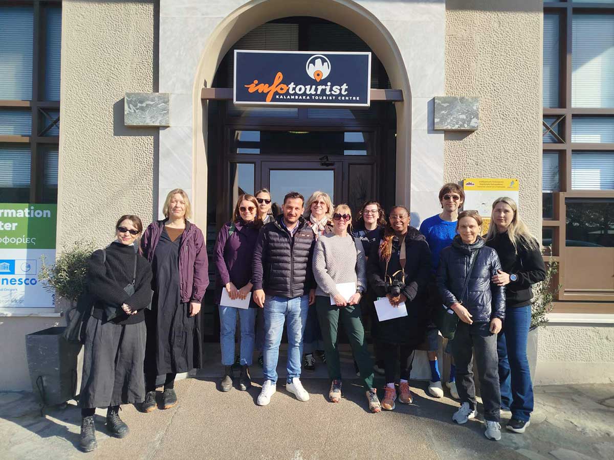 Διεθνές residency κεραμικής στα Μετέωρα – Έκθεση στο Καστράκι