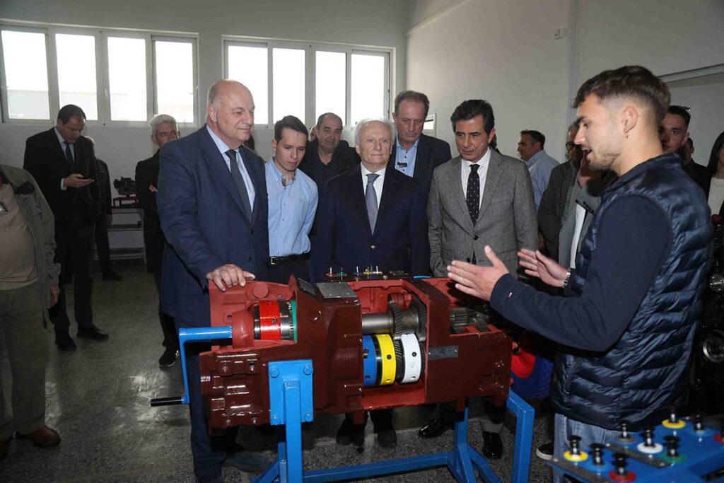 Τσιάρας: Πάνω από 1 δισ. € σε νέους αγρότες – Ενισχύσεις έως 44.000 €