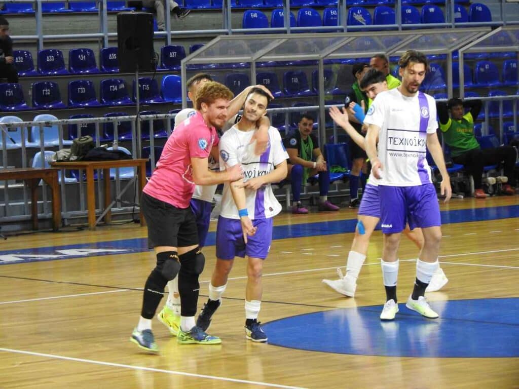 ΠΑΣ Υπεροχή Τρικάλων: Κέρδισε Αμοργό και διαιτησία. Στην Αθήνα ο… τελικός