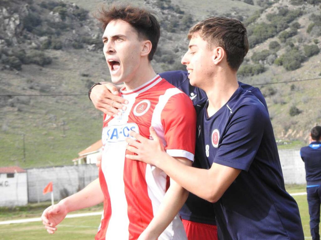 Με γκολ πρόκρισης στις καθυστερήσεις τα Μετέωρα 1-2 στο Νεοχώρι