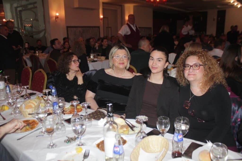 Πύλη: Με μεγάλη συμμετοχή ο χορός του Κυνηγετικού Συλλόγου