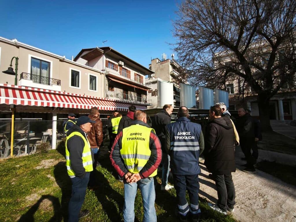 Τρίκαλα: Σε 4 κεντρικά σημεία οι νέοι βυθιζόμενοι κάδοι