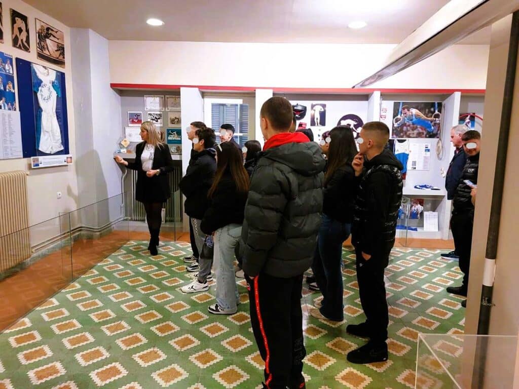 Σχολεία από Καρδίτσα και Πάτρα στο Αθλητικό Μουσείο Τρικάλων