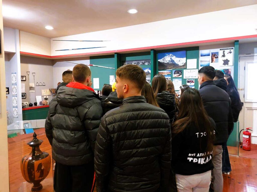 Σχολεία από Καρδίτσα και Πάτρα στο Αθλητικό Μουσείο Τρικάλων