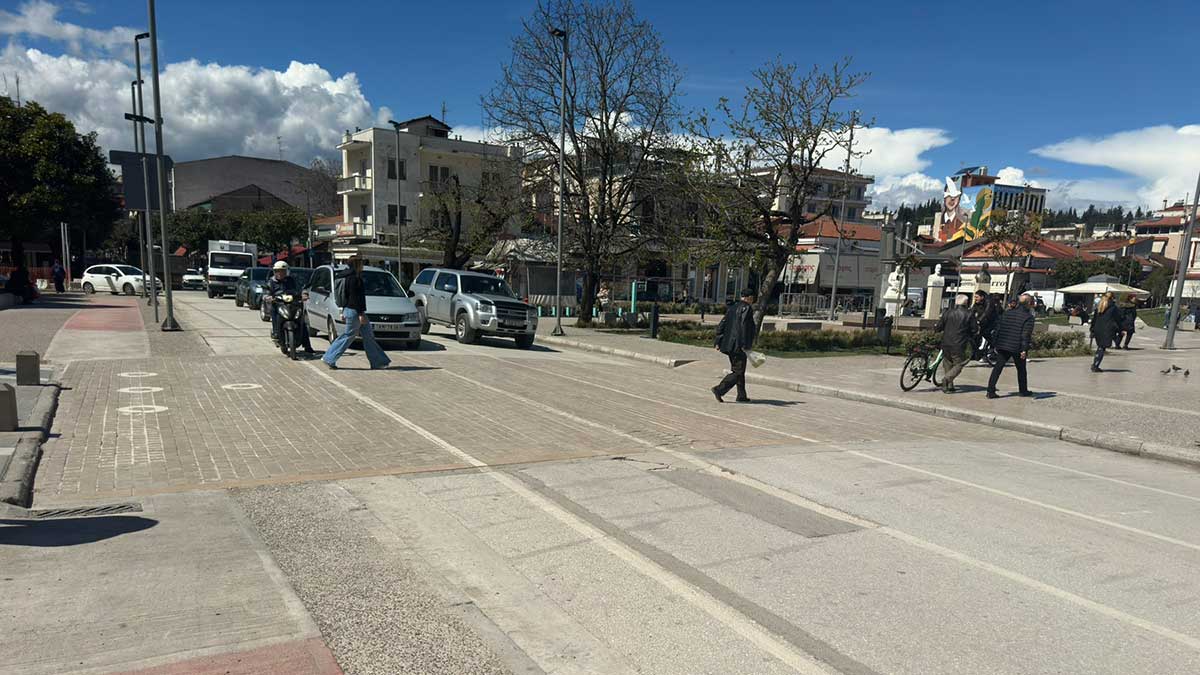 Τρίκαλα: Πού είσαι Κωτούλα με τις «ιδέες» σου; – Μια διάβαση-φάντασμα και ένα ερώτημα προς τον Διοικητή της Τροχαίας