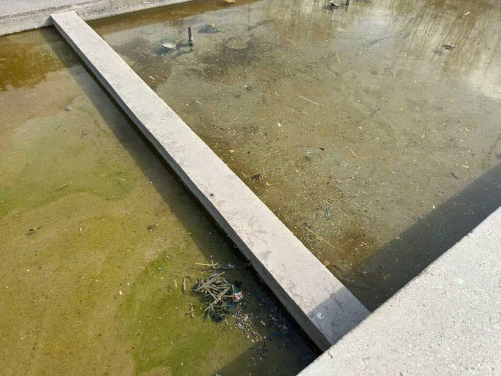 Τρίκαλα: Εκδρομείς στο κέντρο, πλατεία σε εικόνα ντροπής