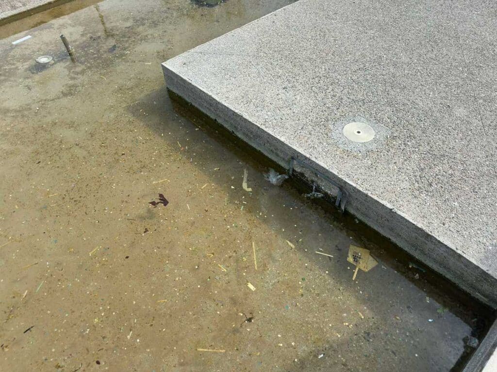 Τρίκαλα: Εκδρομείς στο κέντρο, πλατεία σε εικόνα ντροπής