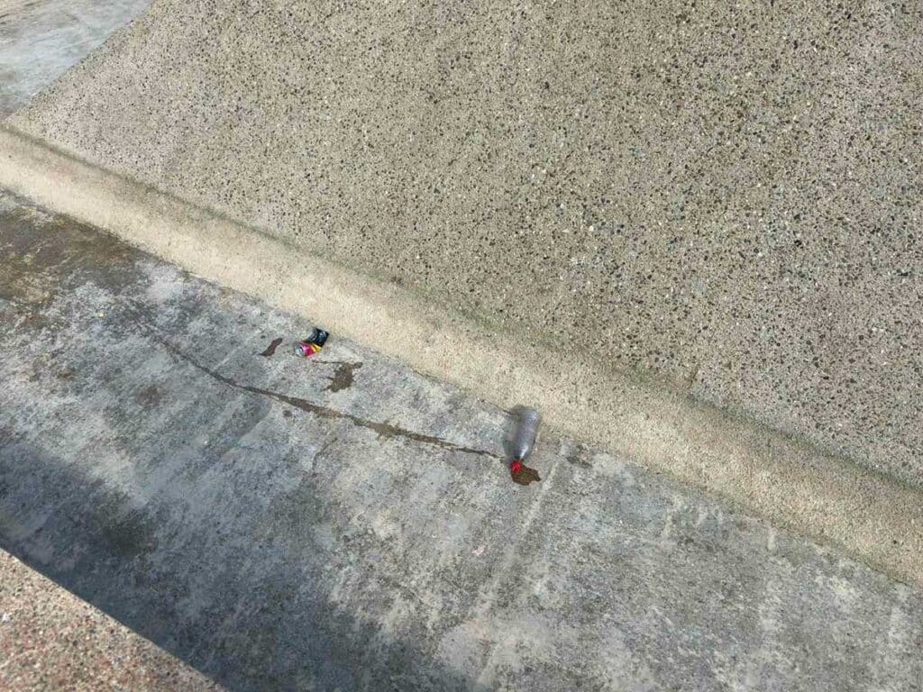 Τρίκαλα: Εκδρομείς στο κέντρο, πλατεία σε εικόνα ντροπής