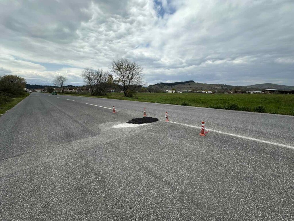 Τρίκαλα: Από τρύπα… σαμαράκι στην Μπαλκούρας